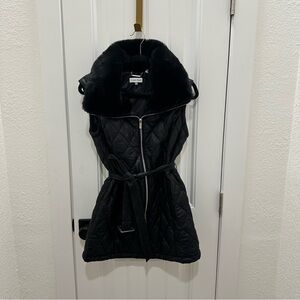 Calvin Klein Quilted Puffer Vest w/ Faux Fur Collar – Black – Like New